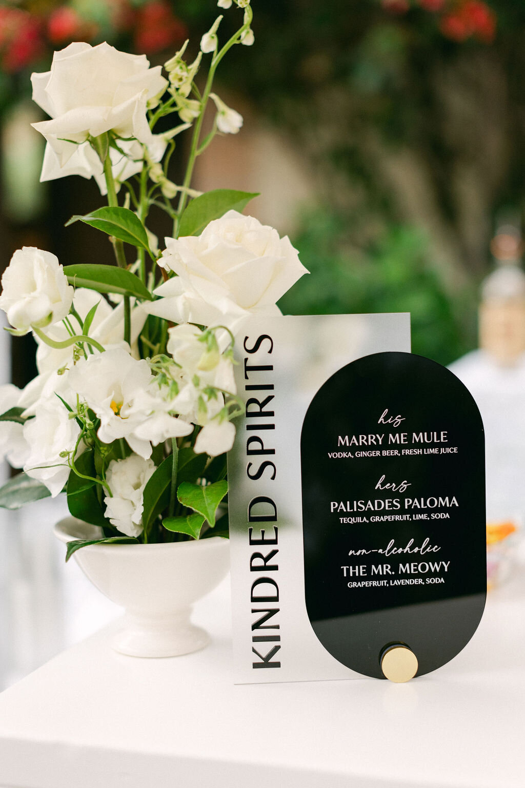 Timeless wedding florals